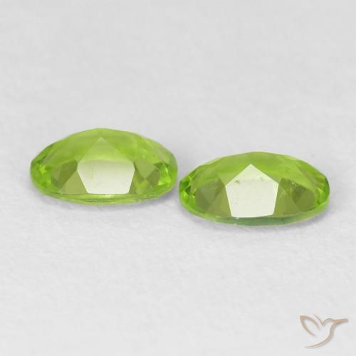 Pedras preciosas de Peridoto verde vivo natural de 1.61 ct, oval, VVS