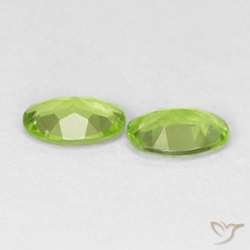Pedras preciosas de Peridoto Verde médio natural de 1.33 ct, oval, VVS