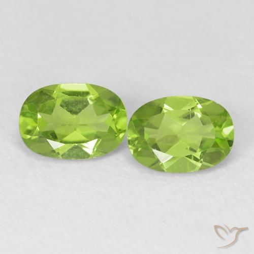 1.92ctw Natural Verde médio Peridoto, oval, VVS-VS