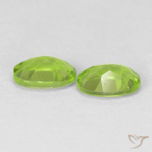 Pedras preciosas de Peridoto verde vivo natural de 1.82 ct, oval, VVS-VS