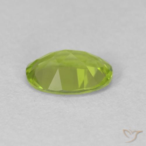 Peridoto verde vivo Natural 0.76ct, oval, VVS