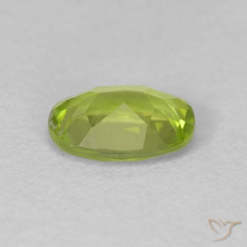Peridoto Verde médio Natural 0.88ct, oval, VVS