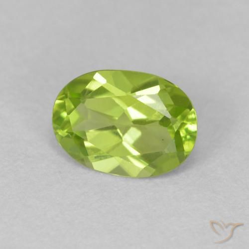 Peridoto Verde médio Natural 0.85ct, oval, VVS