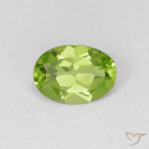 0.77ct Natural Verde amarelado Peridoto, oval, VVS-VS