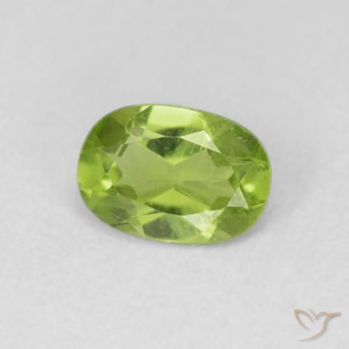 Peridoto Verde médio Natural 0.88ct, oval, VVS-VS