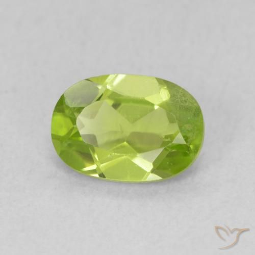 Peridoto Verde médio Natural 0.85ct, oval, VS