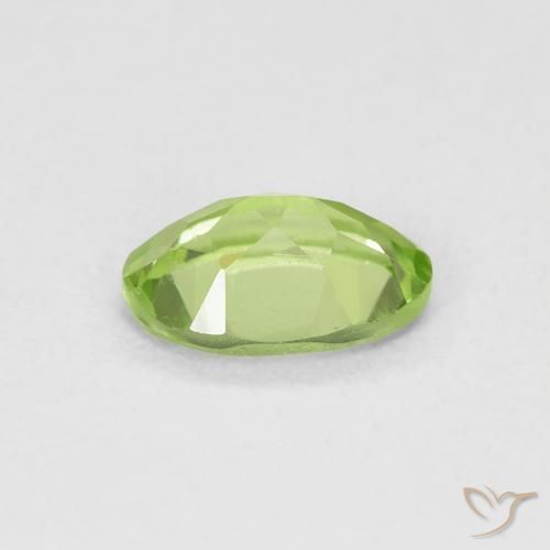 Peridoto Verde Vivo Claro Natural 0.74ct, oval, VVS-VS