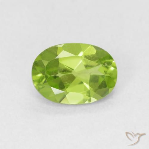 0.90ct Natural Verde amarelado Peridoto, oval, VS