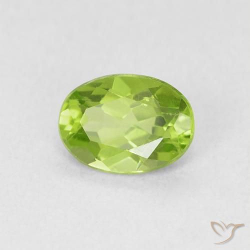 Peridoto Verde amarelado Natural 0.79ct, oval, VS