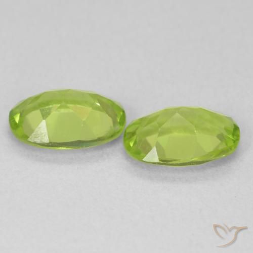 Pedras preciosas de Peridoto Verde claro natural de 1.64 ct, Corte Oval, VVS-VS