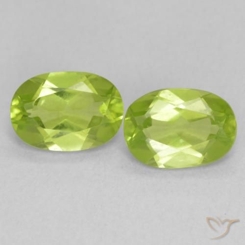 1.68ctw Natural Verde claro Peridoto, oval, VVS-VS