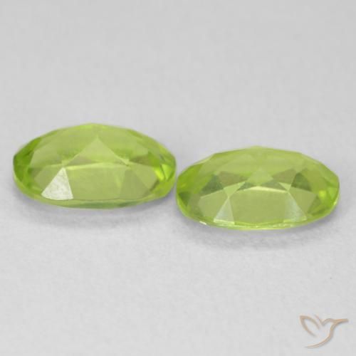 Pedras preciosas de Peridoto Verde claro natural de 1.68 ct, oval, VVS-VS