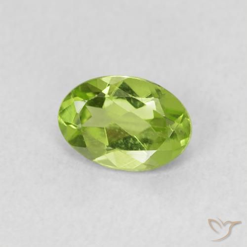 Peridoto Verde Vivo Claro Natural 0.76ct, oval, VS
