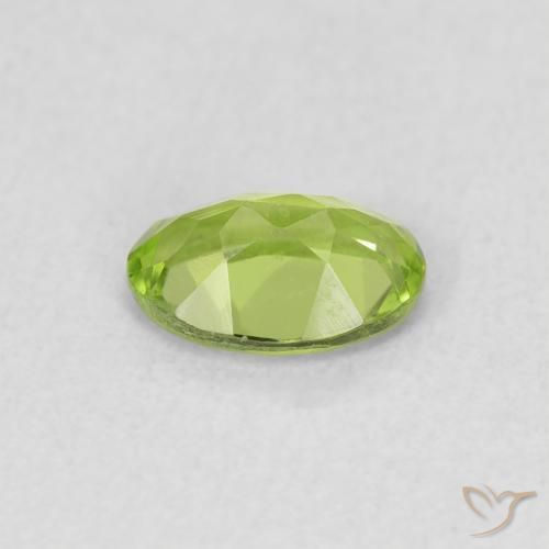 Peridoto Verde Vivo Claro Natural 0.76ct, oval, VS