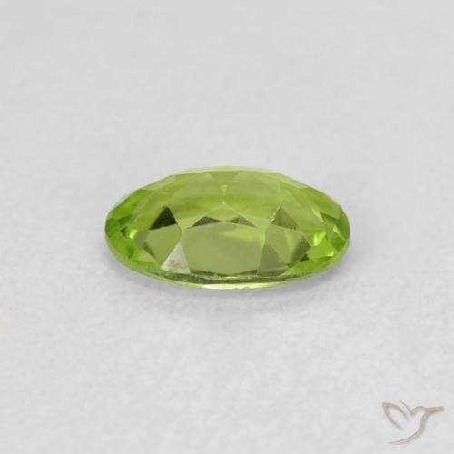 Peridoto Verde médio Natural 0.69ct, oval, VS