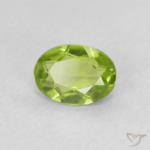 Peridoto Verde médio Natural 0.82ct, oval, VS