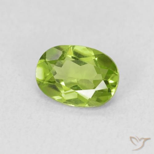 Peridoto Verde médio Natural 0.84ct, oval, VS