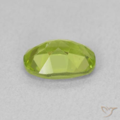 Peridoto Verde claro Natural 0.93ct, oval, VS