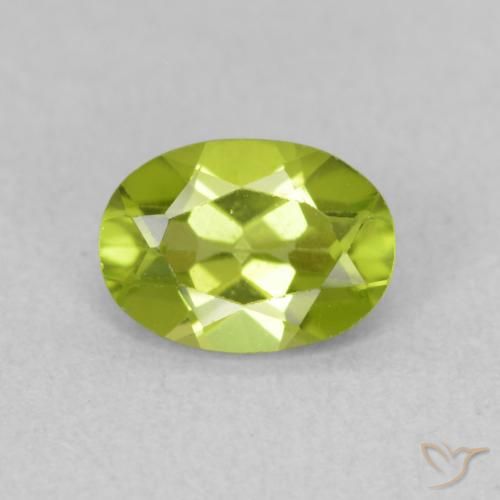 0.78ct Natural Verde médio Peridoto, oval, VS