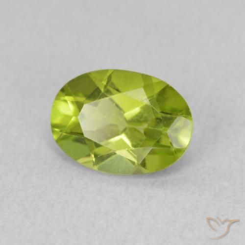 Peridoto Verde médio Natural 0.78ct, oval, VS