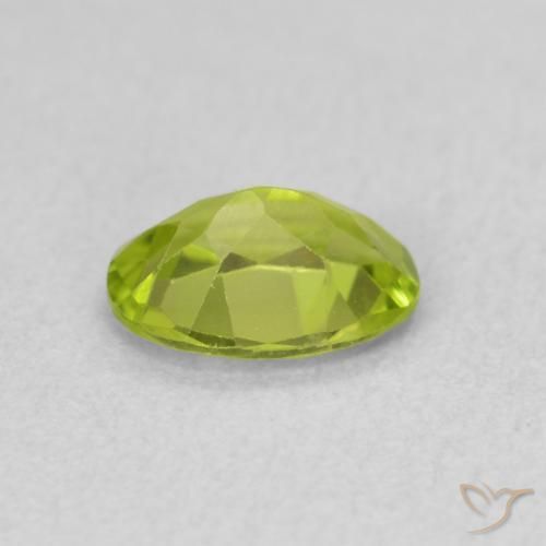 Peridoto Verde médio Natural 0.78ct, oval, VS