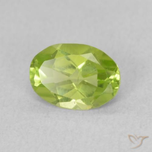 Peridoto Verde claro Natural 0.80ct, oval, VS