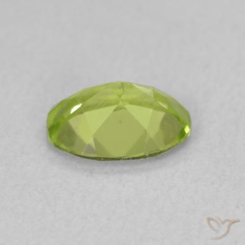 Peridoto Verde claro Natural 0.80ct, oval, VS