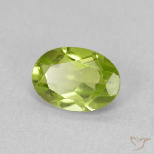 Peridoto Verde claro Natural 0.80ct, oval, VS