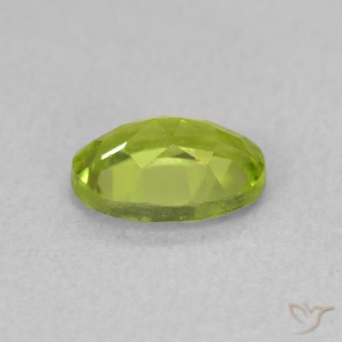 Peridoto Verde claro Natural 0.80ct, oval, VS