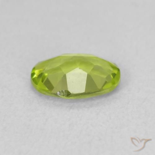 Peridoto verde vivo Natural 0.76ct, oval, VVS-VS