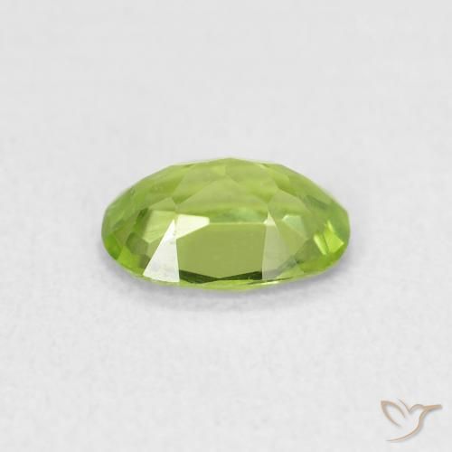 Peridoto Verde médio Natural 0.76ct, oval, VVS-VS