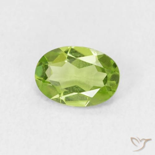 Peridoto Verde médio Natural 0.76ct, oval, VVS-VS