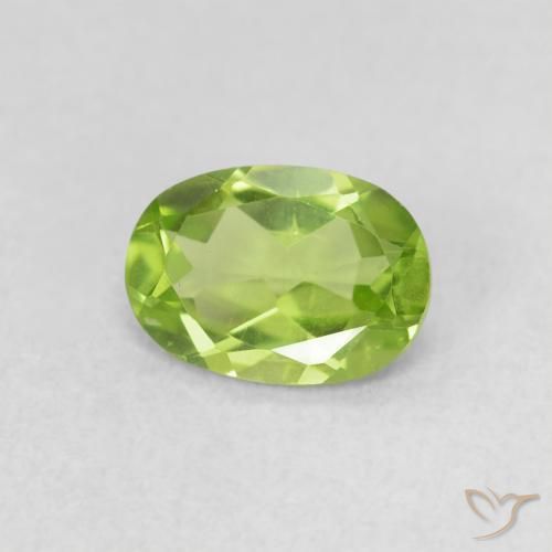 Peridoto Verde médio Natural 0.79ct, oval, VS
