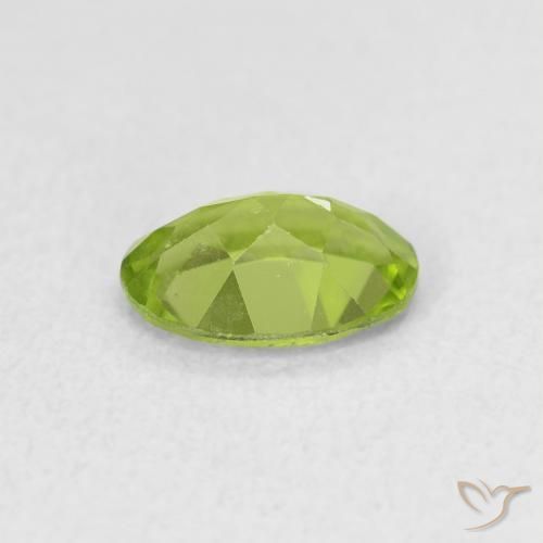 Peridoto Verde médio Natural 0.75ct, oval, VS