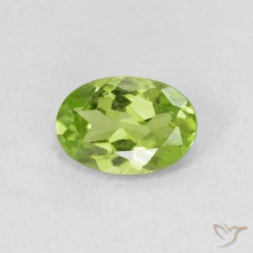 0.75ct Natural Verde médio Peridoto, oval, VS