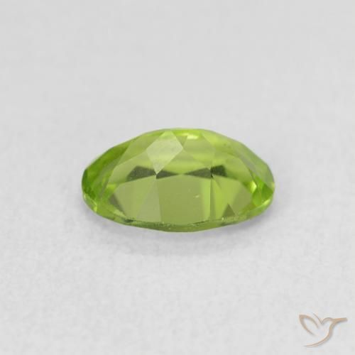 Peridoto Verde médio Natural 0.83ct, oval, VS