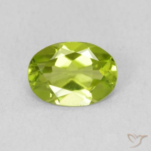 0.80ct Natural Verde médio Peridoto, oval, VS