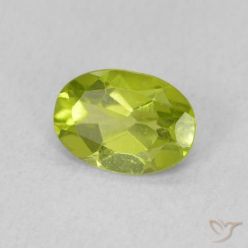 Peridoto Verde claro Natural 0.79ct, oval, VS