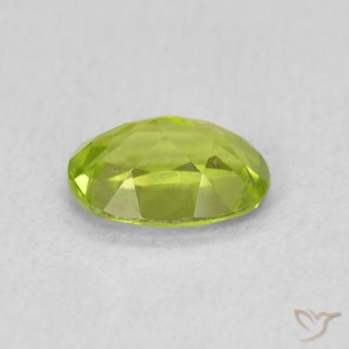 Peridoto Verde médio Natural 0.90ct, oval, VS