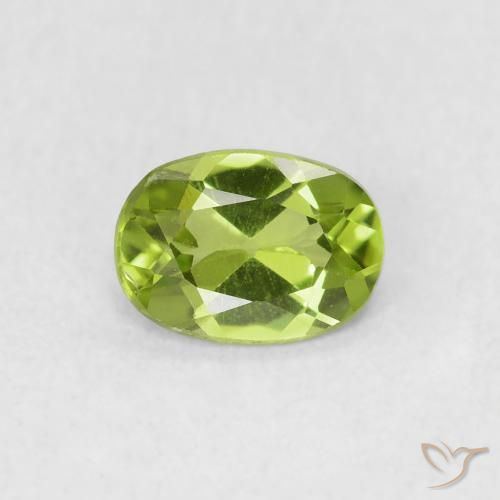 0.76ct Natural Verde médio Peridoto, oval, VS