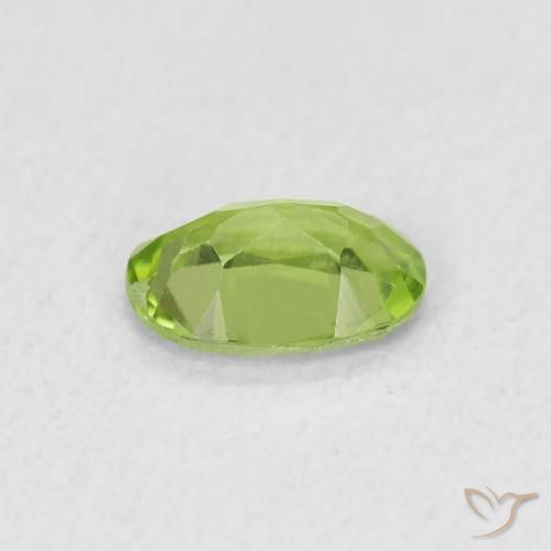 Peridoto verde vivo Natural 0.74ct, oval, VS