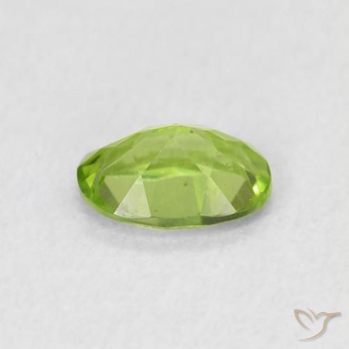 Peridoto Verde médio Natural 0.86ct, oval, VS