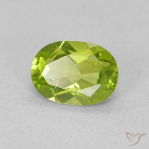 Peridoto Verde claro Natural 0.89ct, oval, VS