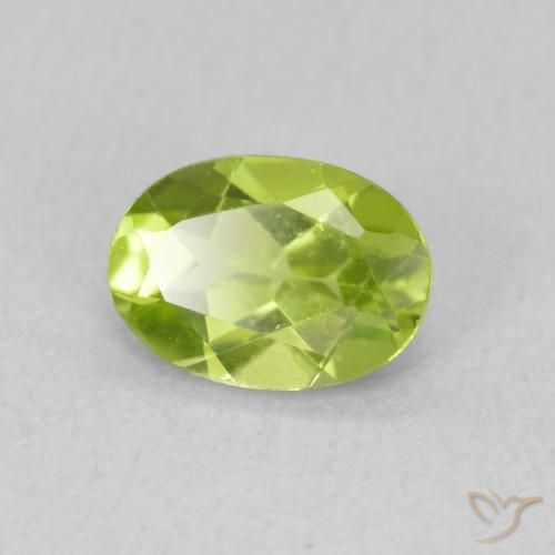Peridoto Verde médio Natural 0.82ct, oval, VS