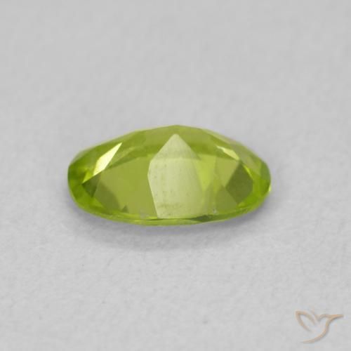 Peridoto Verde claro Natural 0.73ct, oval, VS