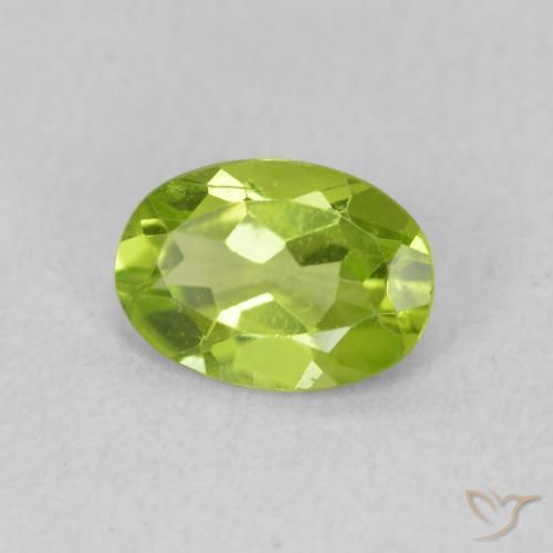 Peridoto Verde médio Natural 0.74ct, oval, VS
