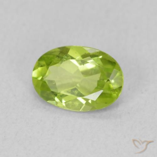 Peridoto Verde Vivo Claro Natural 0.77ct, oval, VS