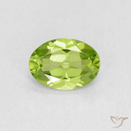 0.72ct Natural Verde Vivo Claro Peridoto, oval, VS