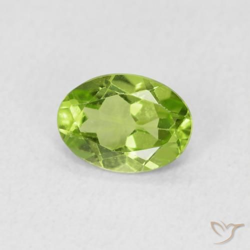 Peridoto Verde Vivo Claro Natural 0.72ct, oval, VS