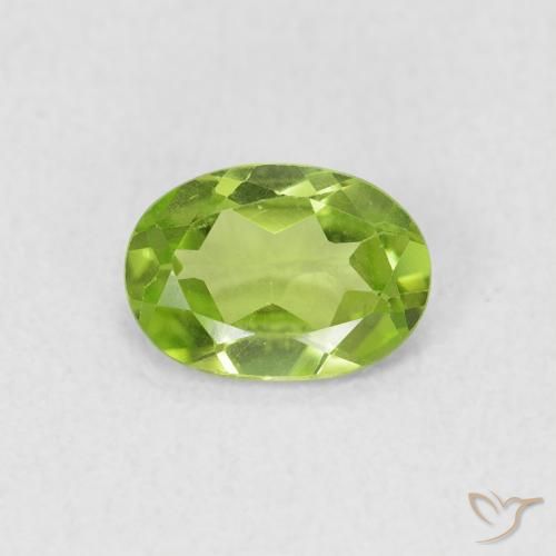 0.73ct Natural Verde Vivo Claro Peridoto, oval, VS